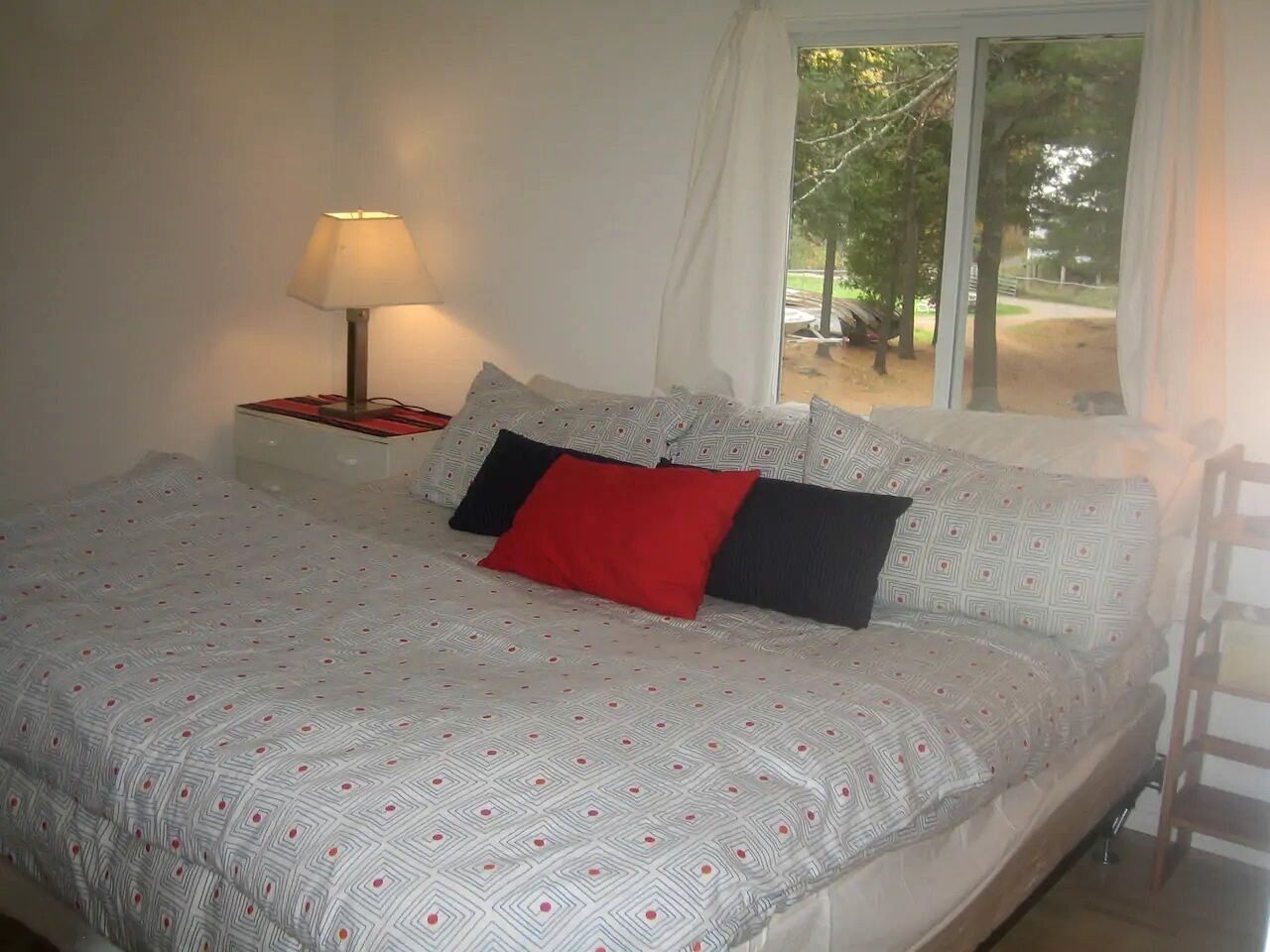 Stunning Upper Apartment in Cottage Rental on a Lake Resort near Kingston, Ontario