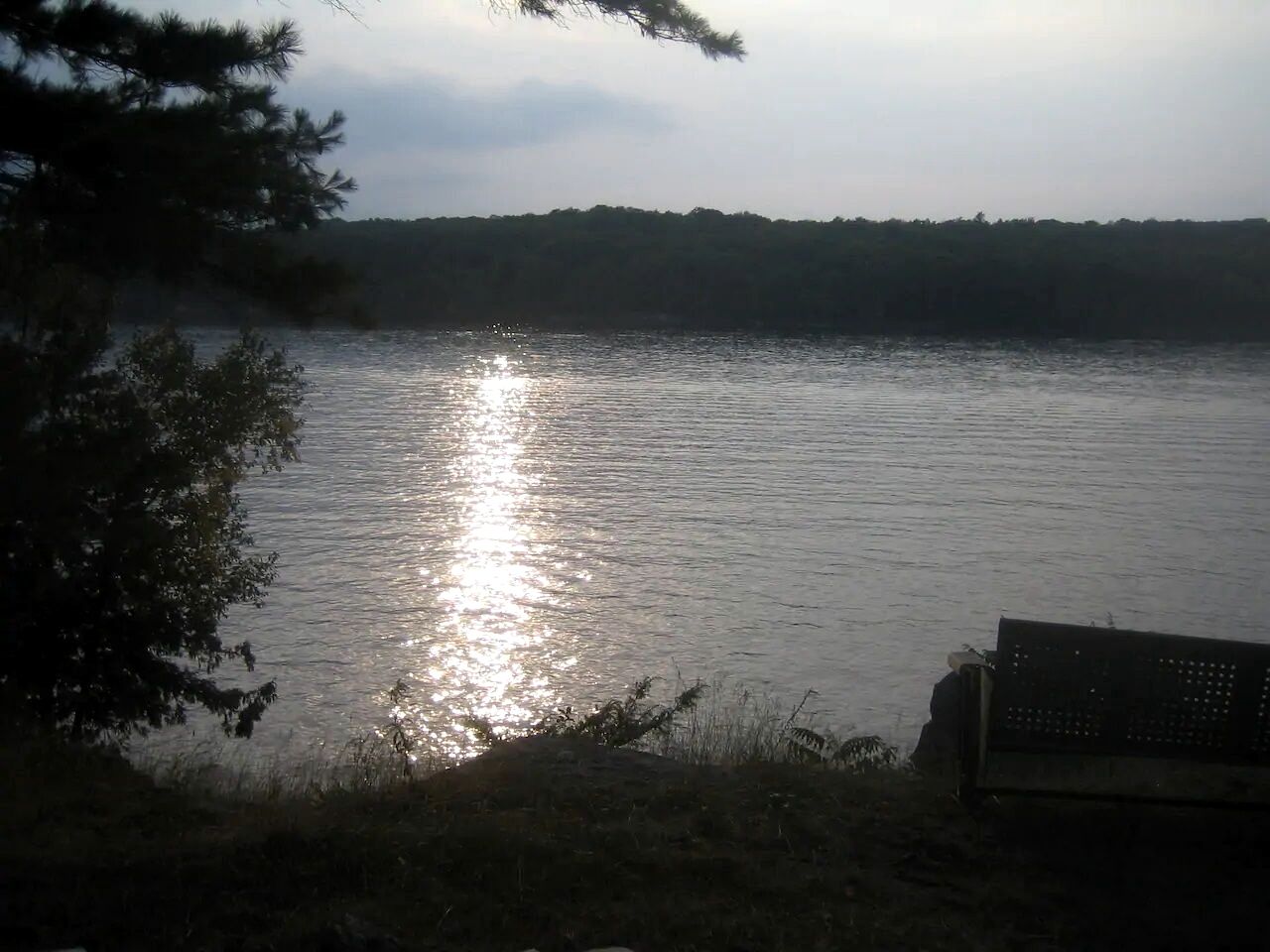 Stunning Upper Apartment in Cottage Rental on a Lake Resort near Kingston, Ontario