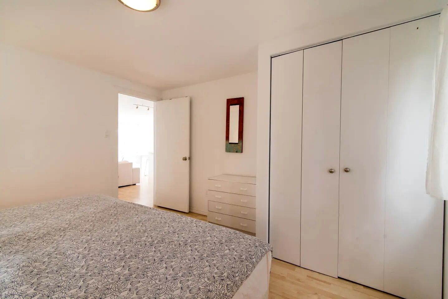 Stunning Upper Apartment in Cottage Rental on a Lake Resort near Kingston, Ontario