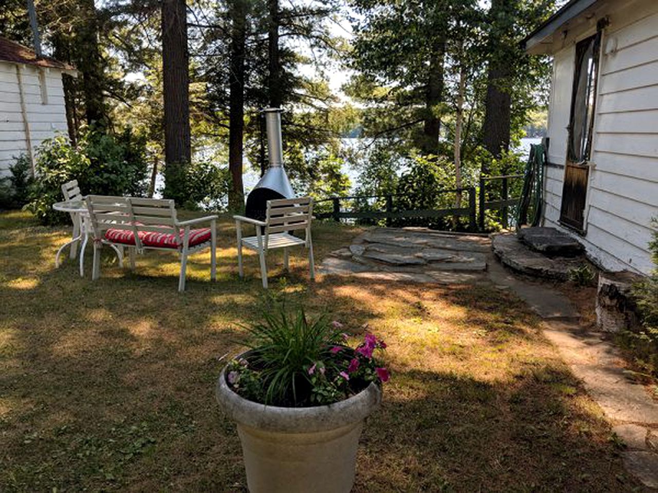 Charming Cabin Rental near Peterborough, Ontario, Canada