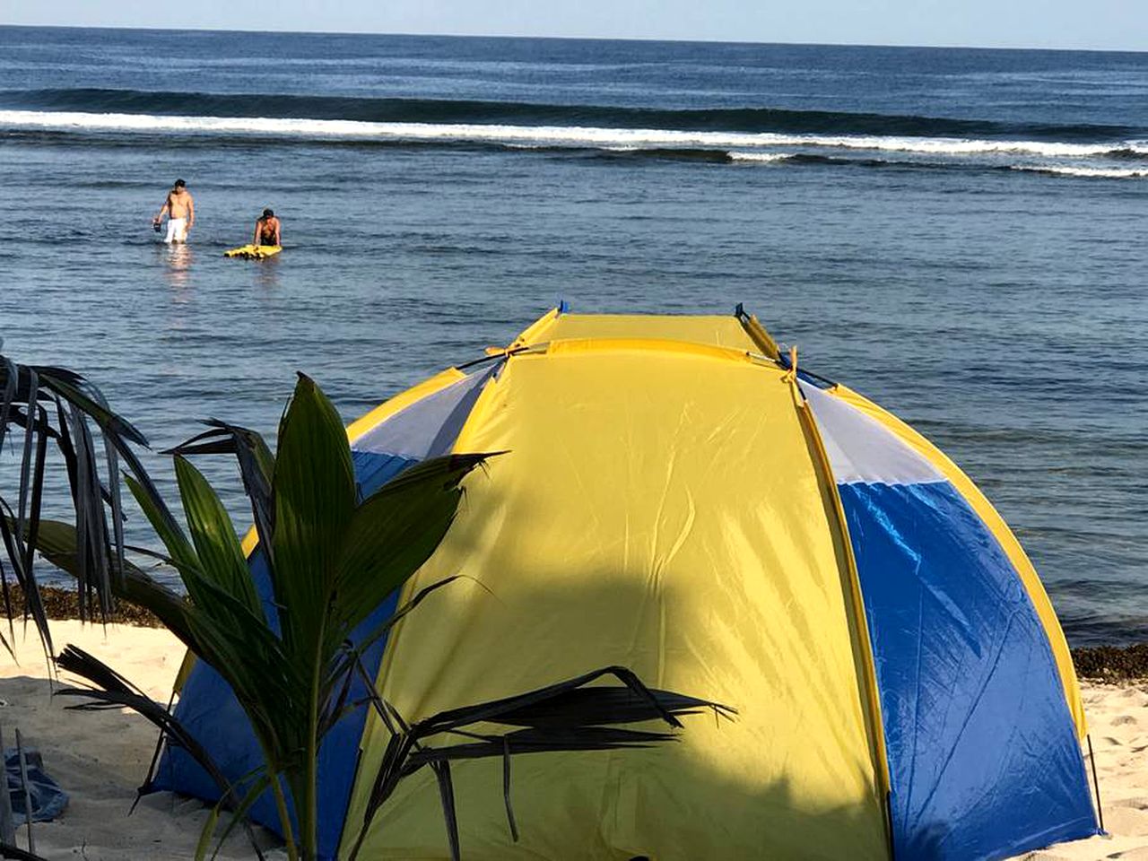 Unique Vacation Rental for 14 Guests on the Beach in Patar, Philippines