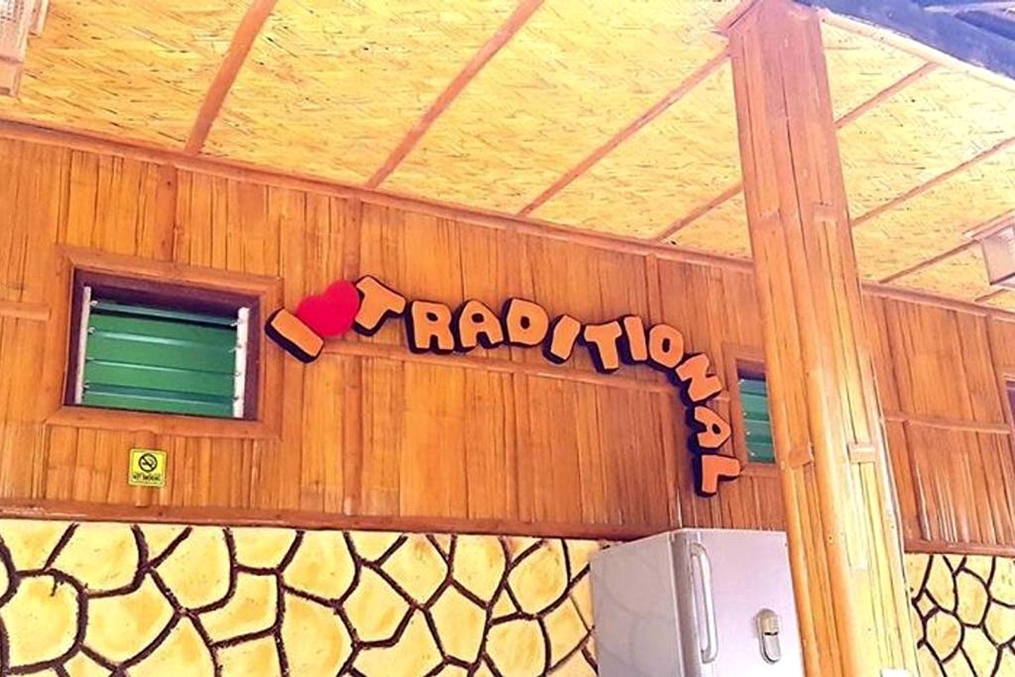 Unique Vacation Rental for 14 Guests on the Beach in Patar, Philippines