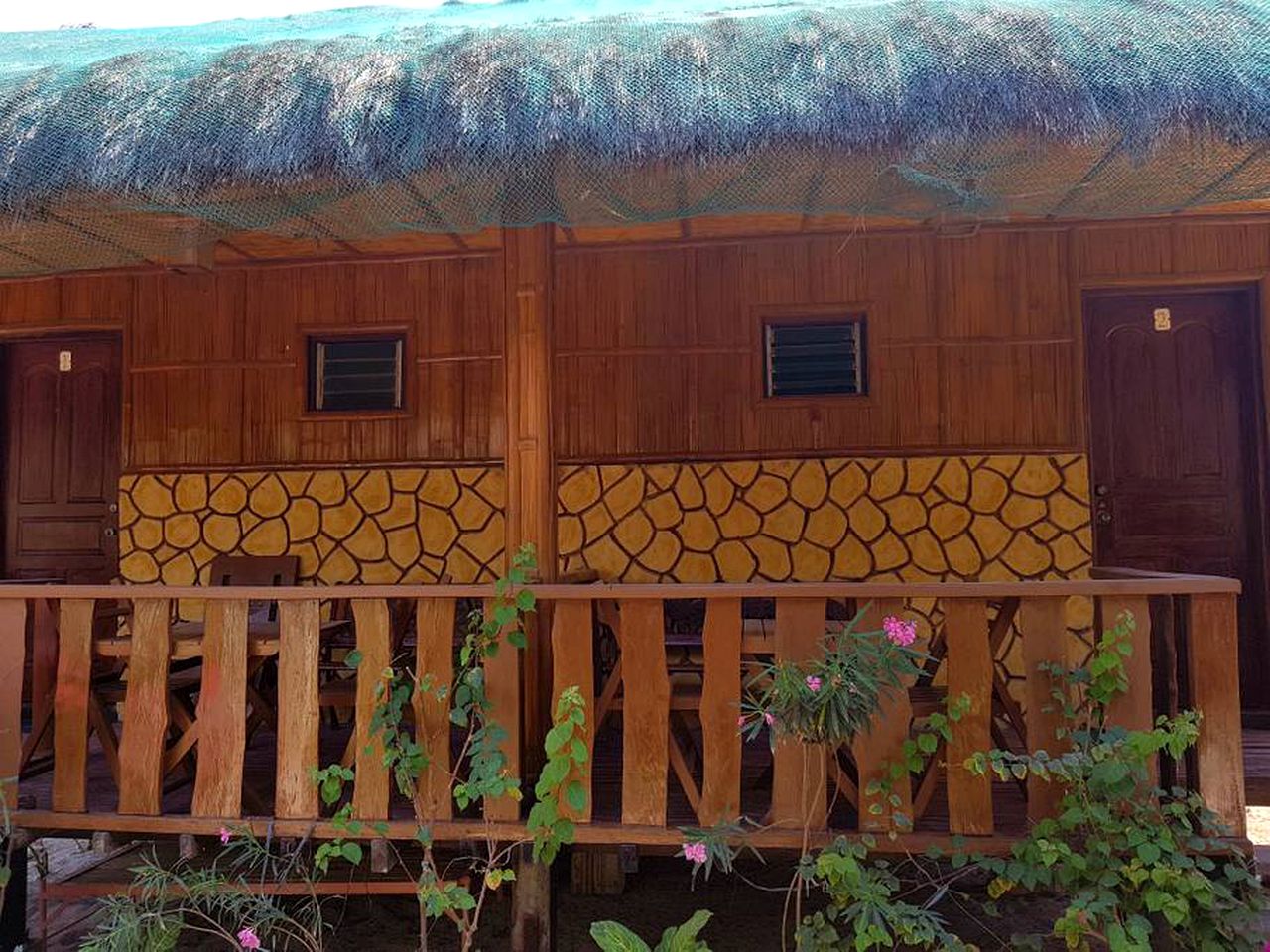 Unique Vacation Rental for 14 Guests on the Beach in Patar, Philippines