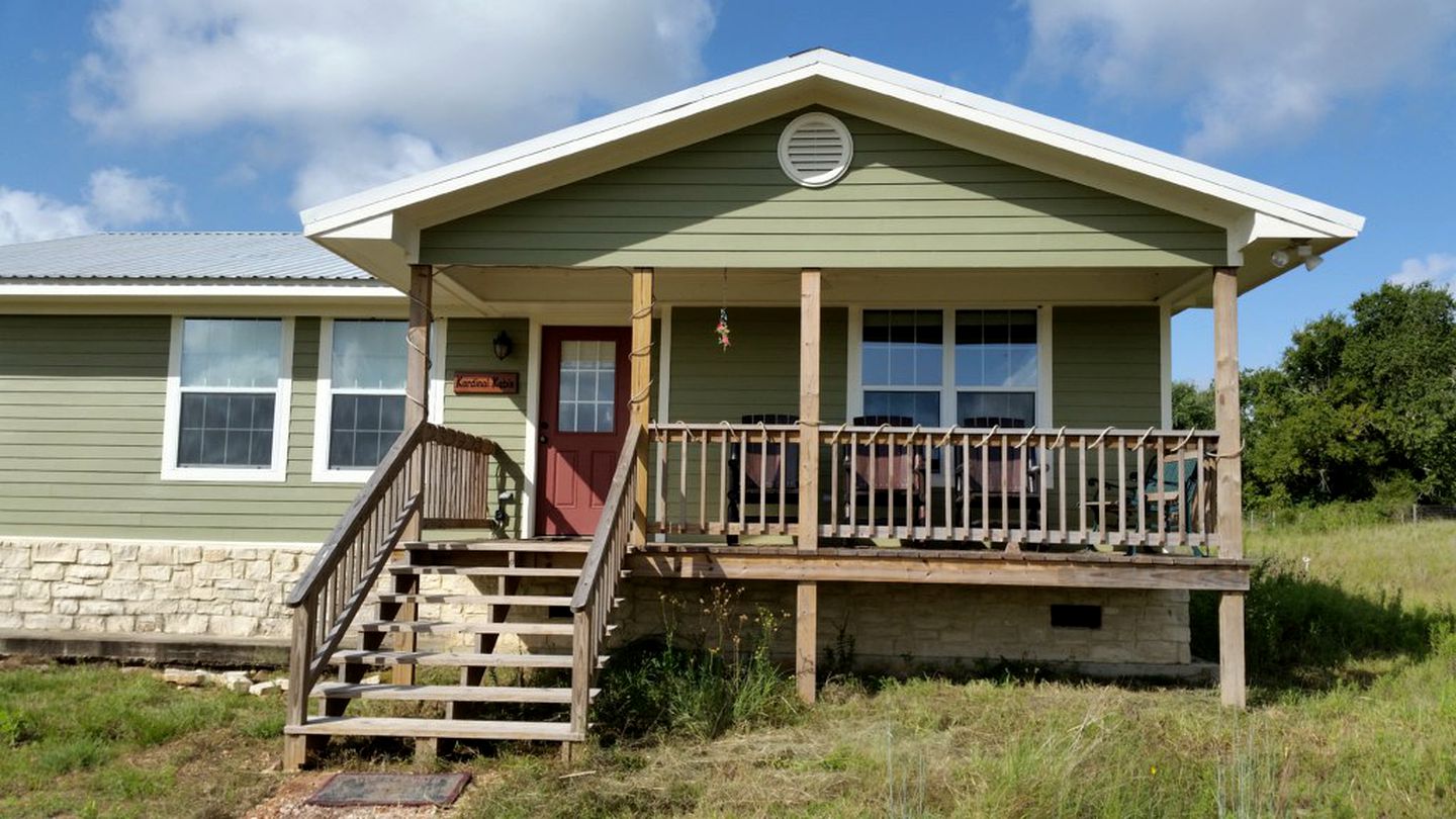 Idyllic Vacation Cottage in the Texas Hill Country near Round Top, Texas