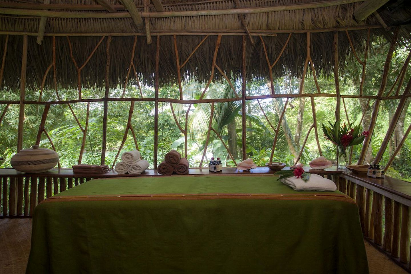 Eco-Friendly Hut Rental for a Vacation near Punta Gorda in Belize