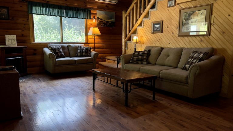 Cabins (United States of America, Bruceton Mills, West Virginia)
