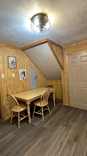 Cabins (United States of America, Bruceton Mills, West Virginia)