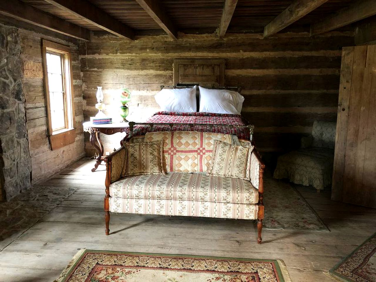 Historical Log Cabin for a Glamping Getaway in Washington, Arkansas
