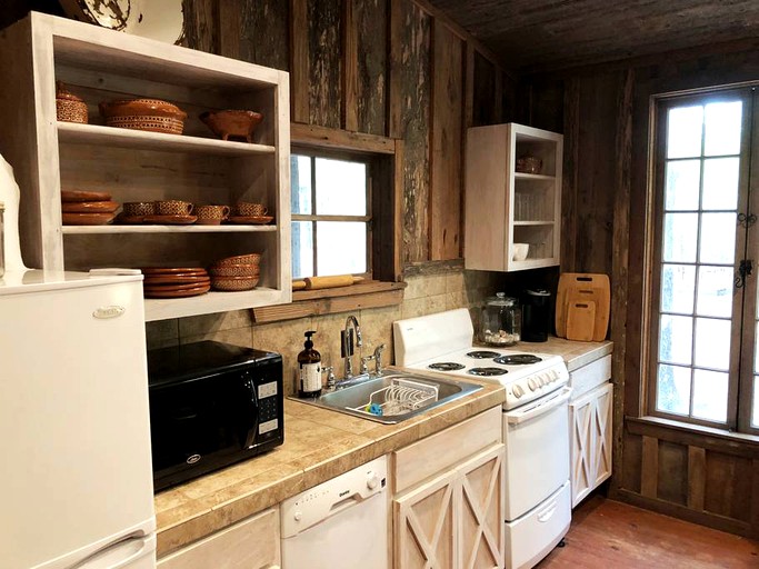 Log Cabins (Washington, Arkansas, United States)