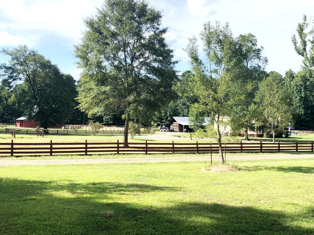 Historical Log Cabin for a Glamping Getaway in Washington, Arkansas
