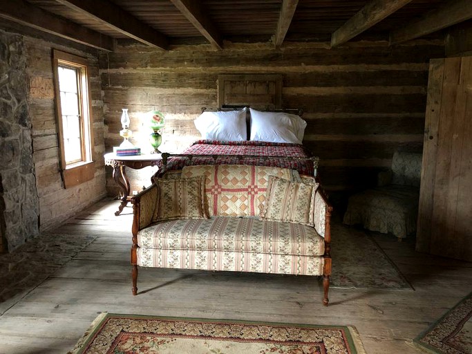 Log Cabins (Washington, Arkansas, United States)