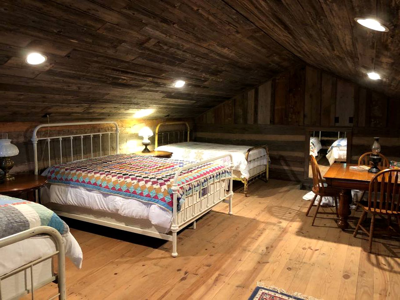 Rustic Log Cabin Rental for a Group Getaway near Prescott, Arkansas