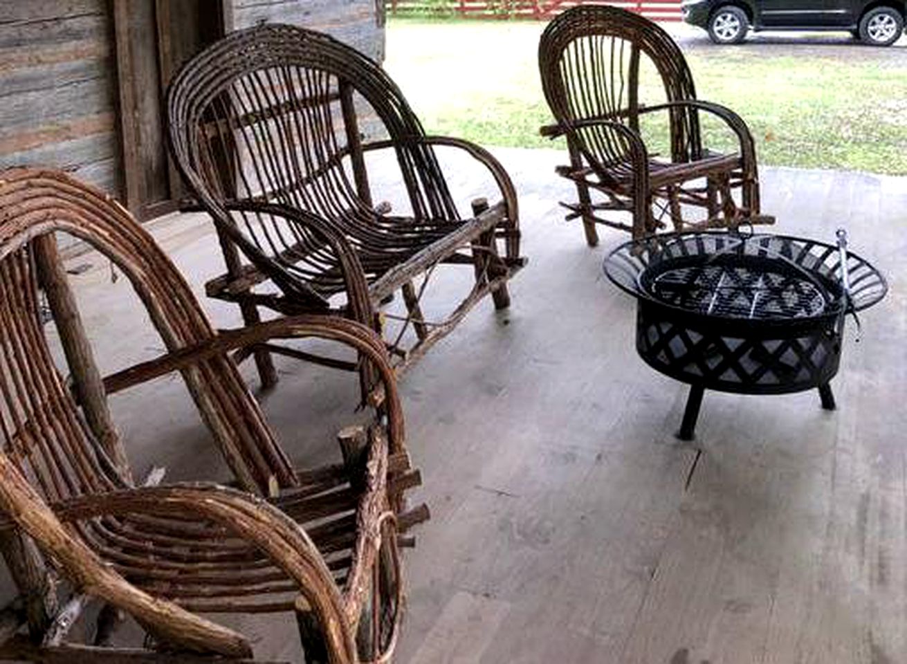 Rustic Log Cabin Rental for a Group Getaway near Prescott, Arkansas