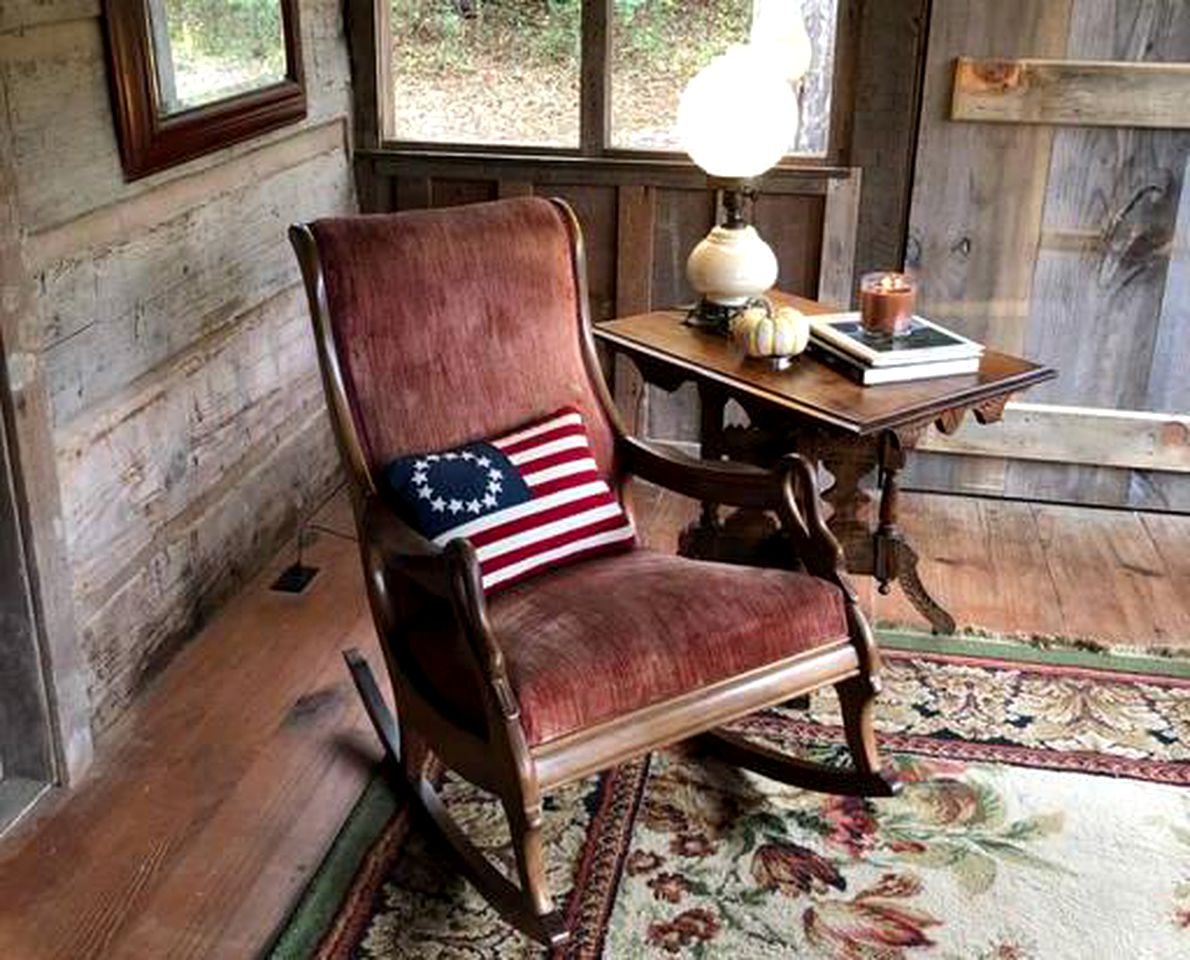 Rustic Log Cabin Rental for a Group Getaway near Prescott, Arkansas