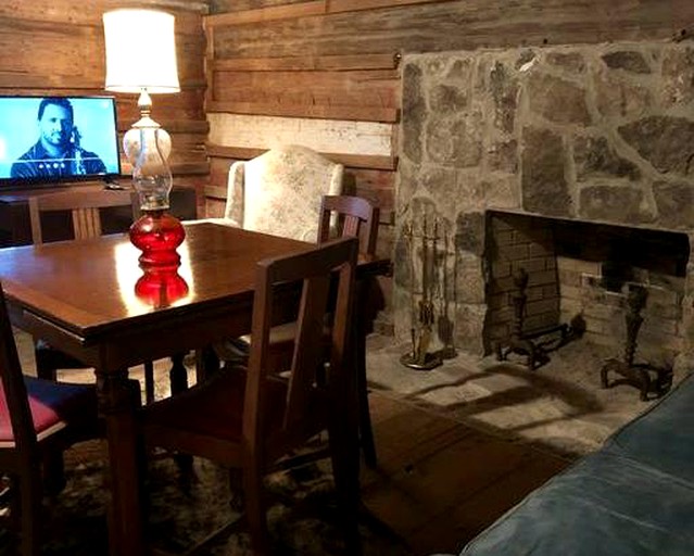 Log Cabins (Washington, Arkansas, United States)