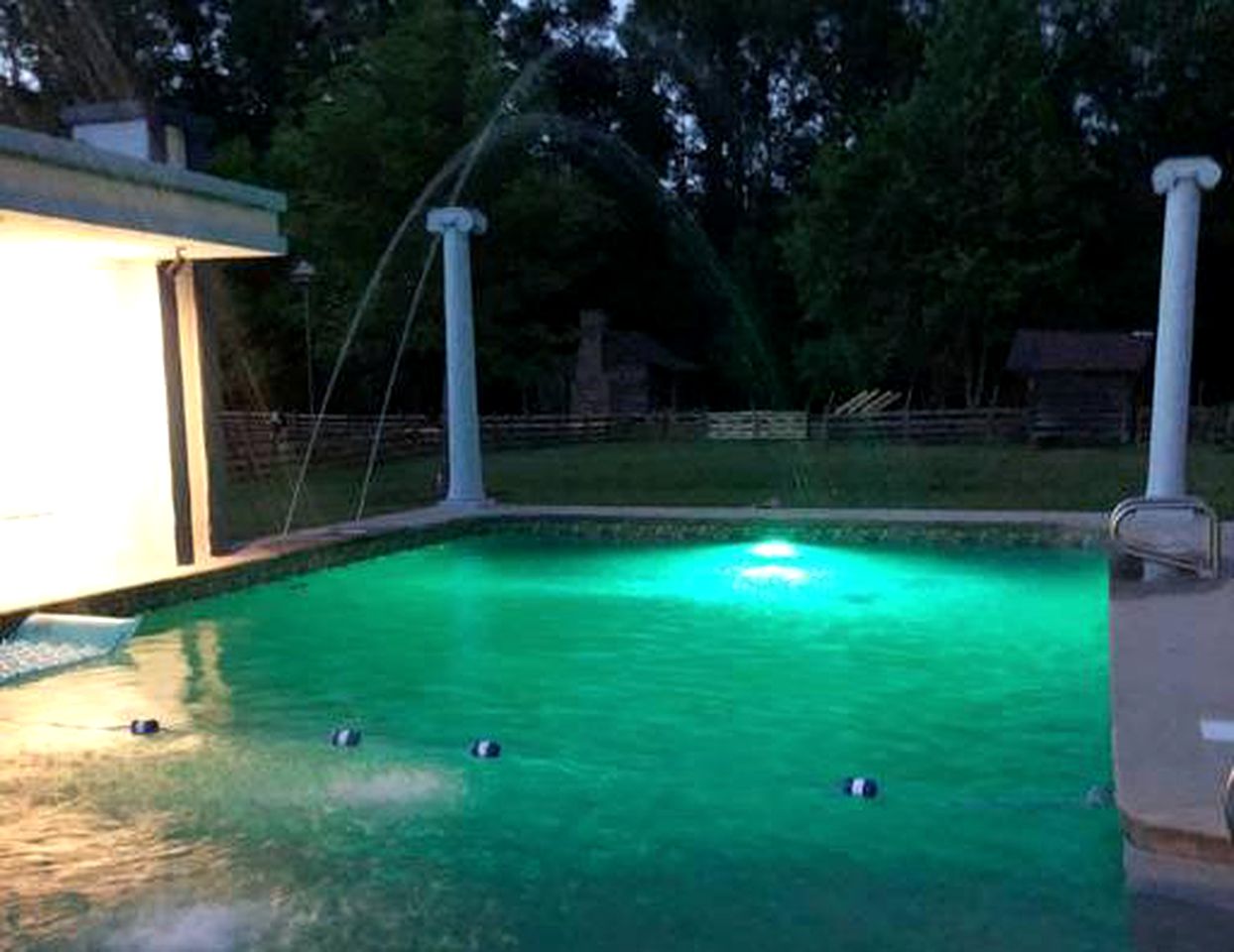 Log Cabin Rental on a Farm in Historic Washington State Park, Arkansas