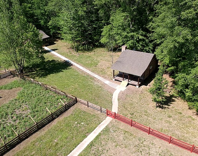 Log Cabins (Washington, Arkansas, United States)