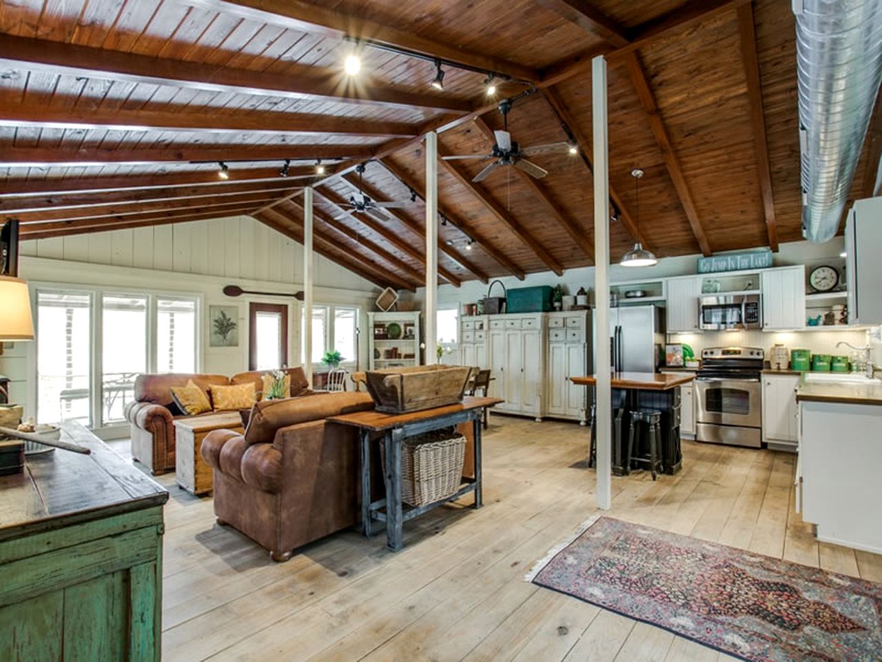 Country Getaway on Masters Lake in Boerne, Texas