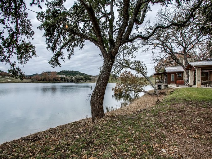 Country Getaway on Masters Lake in Boerne, Texas