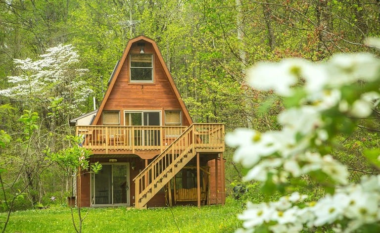 A frame cabin in Laurelville, Ohio! Cabins for rent in Ohio