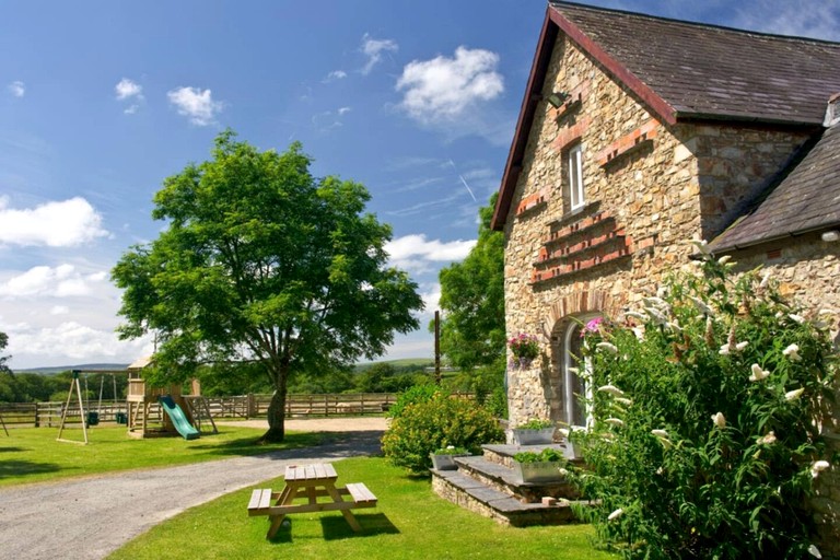 Charming Linked Country Cottages with Pool & Spa near Pembrokeshire Coast, Wales