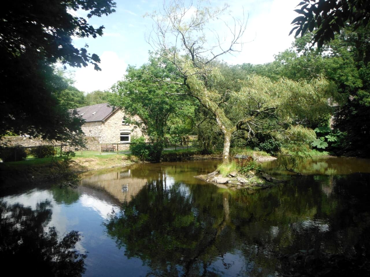 Charming Linked Country Cottages with Pool & Spa near Pembrokeshire Coast, Wales