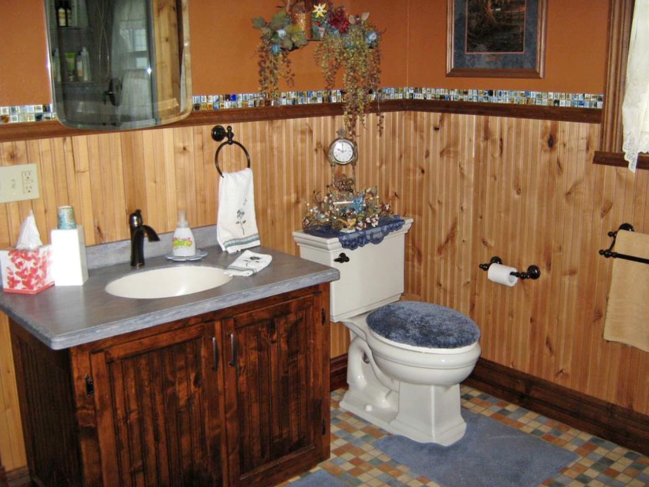 Rustic Room Rental in Lovely Bed and Breakfast near Lanesboro, Minnesota