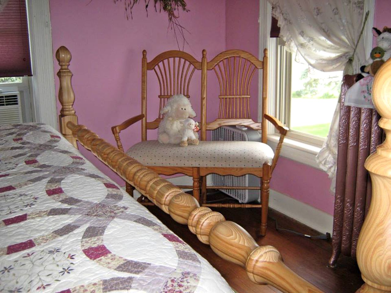 Rustic Room Rental in Lovely Bed and Breakfast near Lanesboro, Minnesota