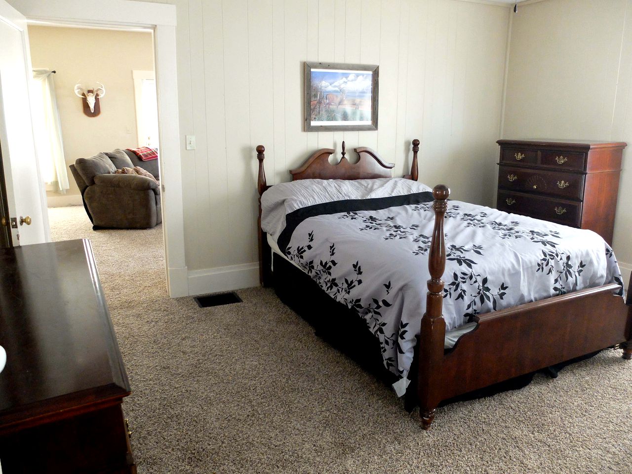 Beautiful Suite Rental in Bed and Breakfast near Topeka, Kansas