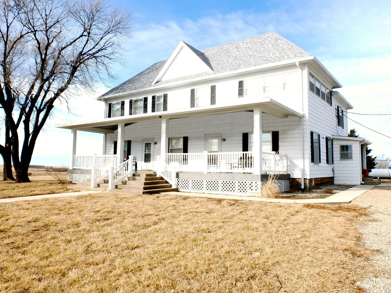 Beautifully-Furnished Cottage Rental for Family Vacation near Topeka, Kansas