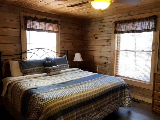 Cabins (Hico, West Virginia, United States)