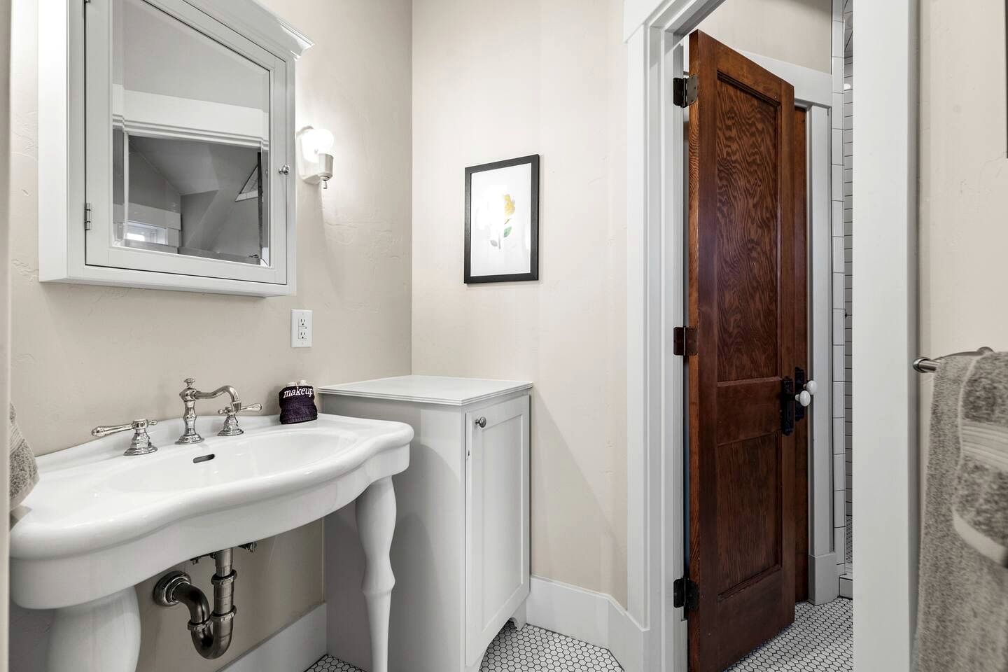 Countryside Cabin with Dreamy Interior Design in Fredericksburg, Texas