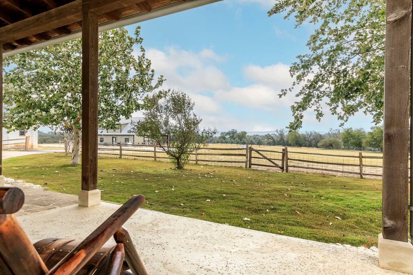 Countryside Cabin with Dreamy Interior Design in Fredericksburg, Texas