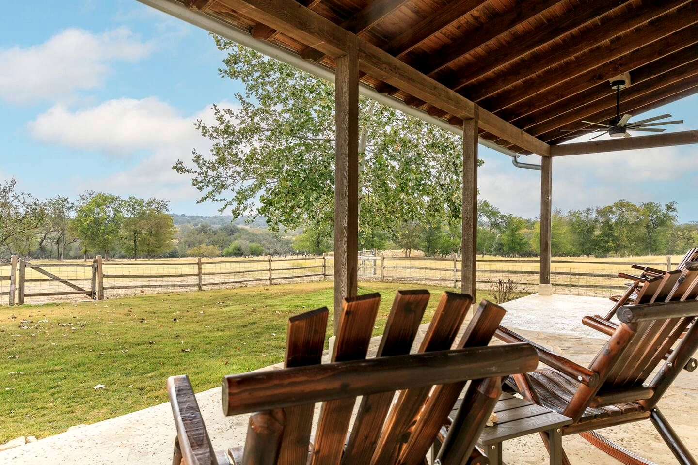 Countryside Cabin with Dreamy Interior Design in Fredericksburg, Texas
