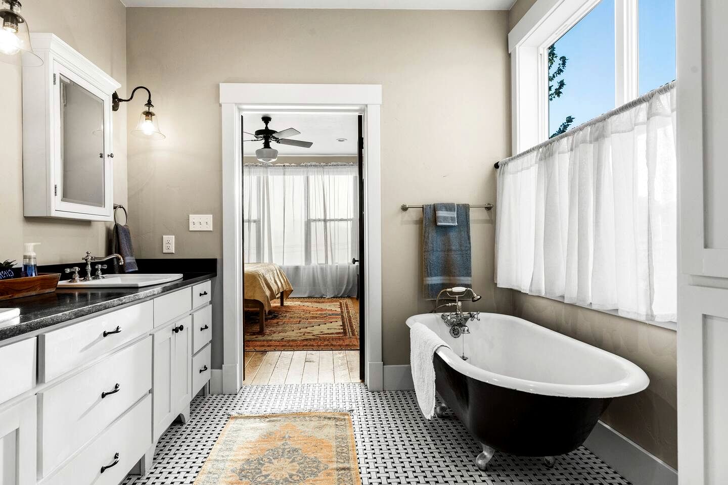 Countryside Cabin with Dreamy Interior Design in Fredericksburg, Texas