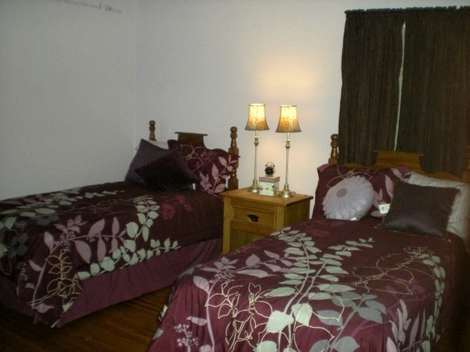 Countryside Cottage, Vacation Rentals, Blue Earth, United States of America Glamping Hub