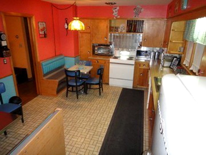 Countryside Cottage, Vacation Rentals, Blue Earth, United States of America Glamping Hub