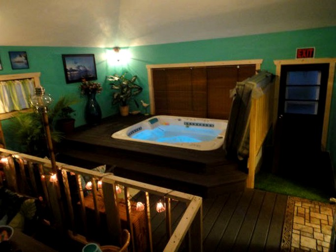 Countryside Cottage, Vacation Rentals, Blue Earth, United States of America Glamping Hub