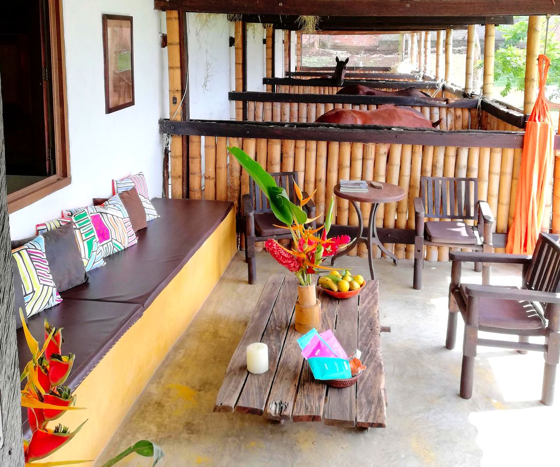 Countryside Cottage with Horses Overlooking a Valley near Támesis, Antioquia, Colombia