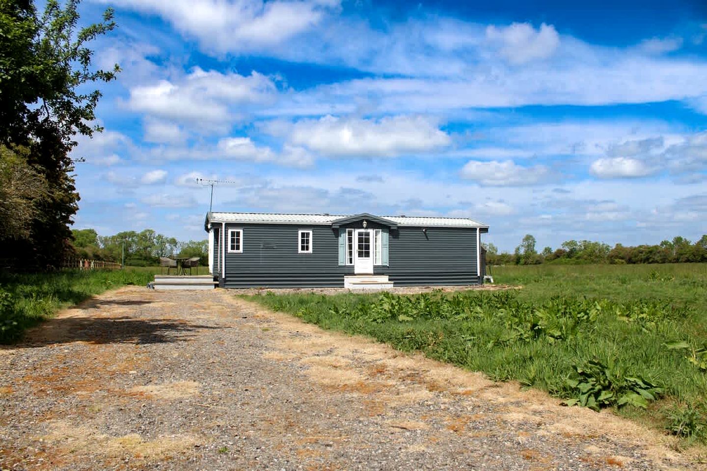 Captivating Countryside Cottage Haven near Lincolnshire Wolds in Lincolnshire