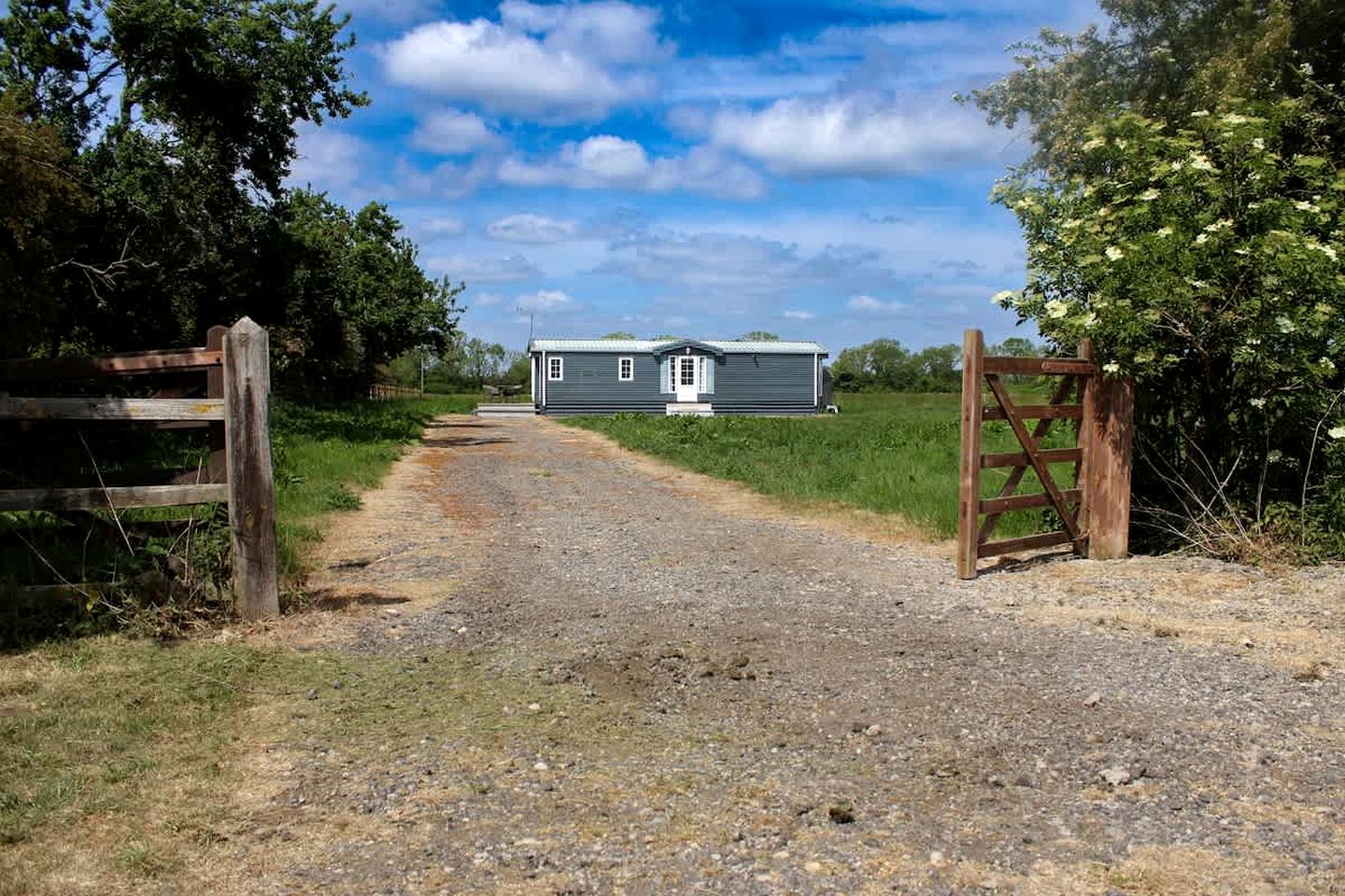 Captivating Countryside Cottage Haven near Lincolnshire Wolds in Lincolnshire