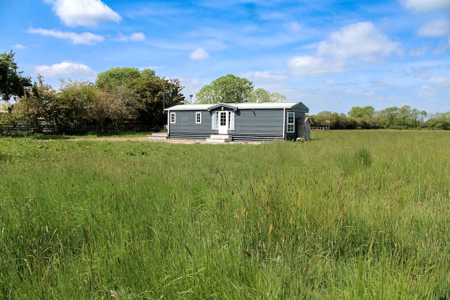 Captivating Countryside Cottage Haven near Lincolnshire Wolds in Lincolnshire