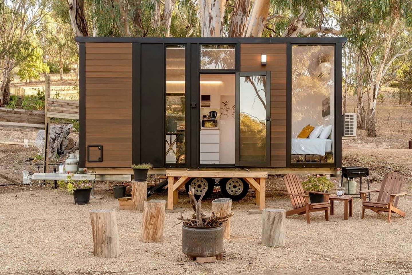 Tiny Houses (Australia, Mansfield, Victoria)
