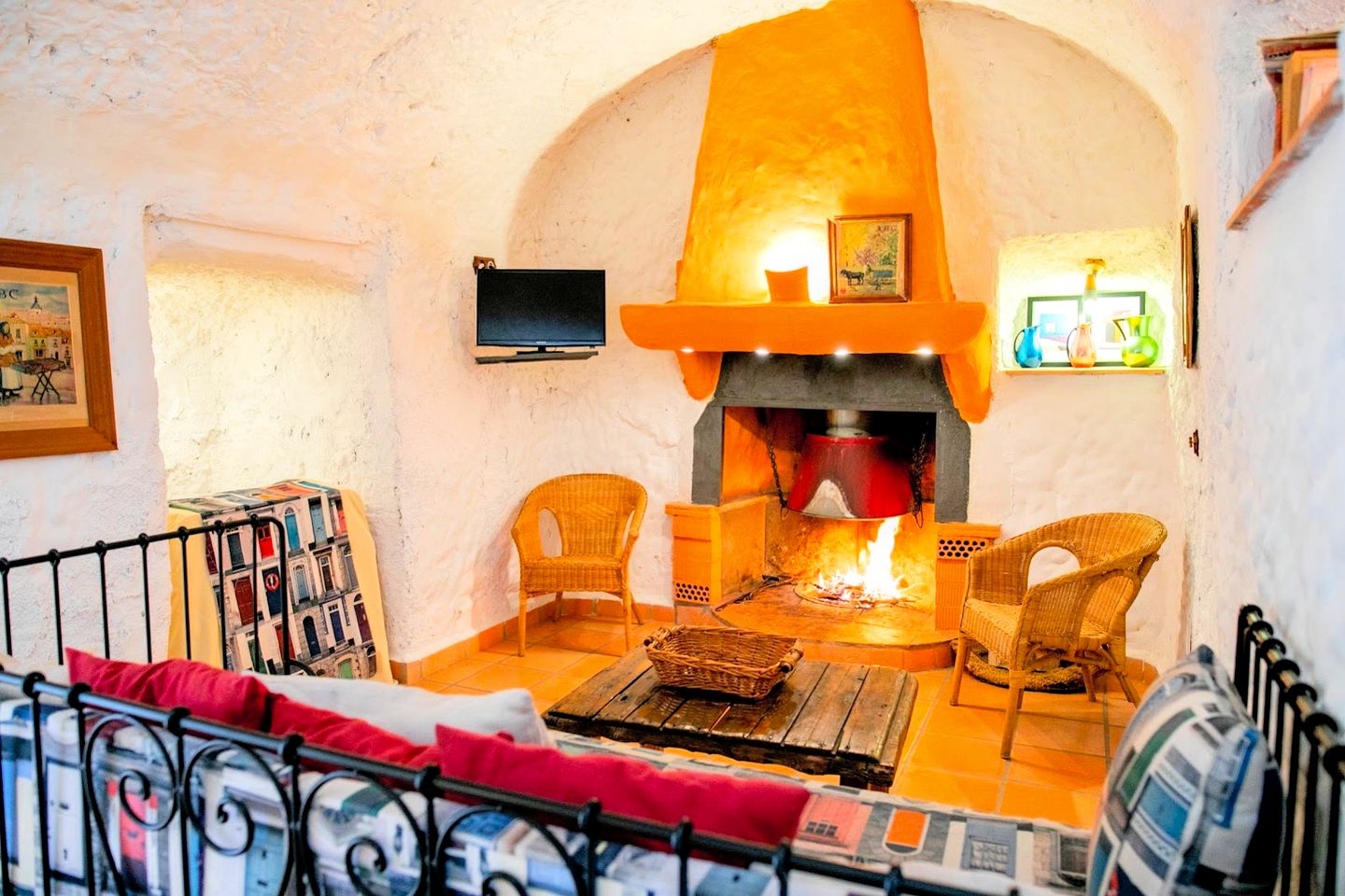Gorgeous Cave Suites for a Romantic Getaway near Granada, Spain