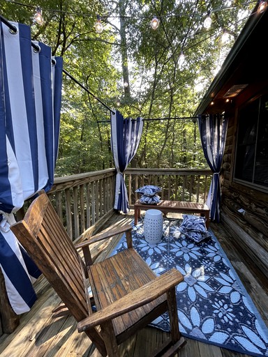 Cabins (United States of America, Mount Ida, Arkansas)