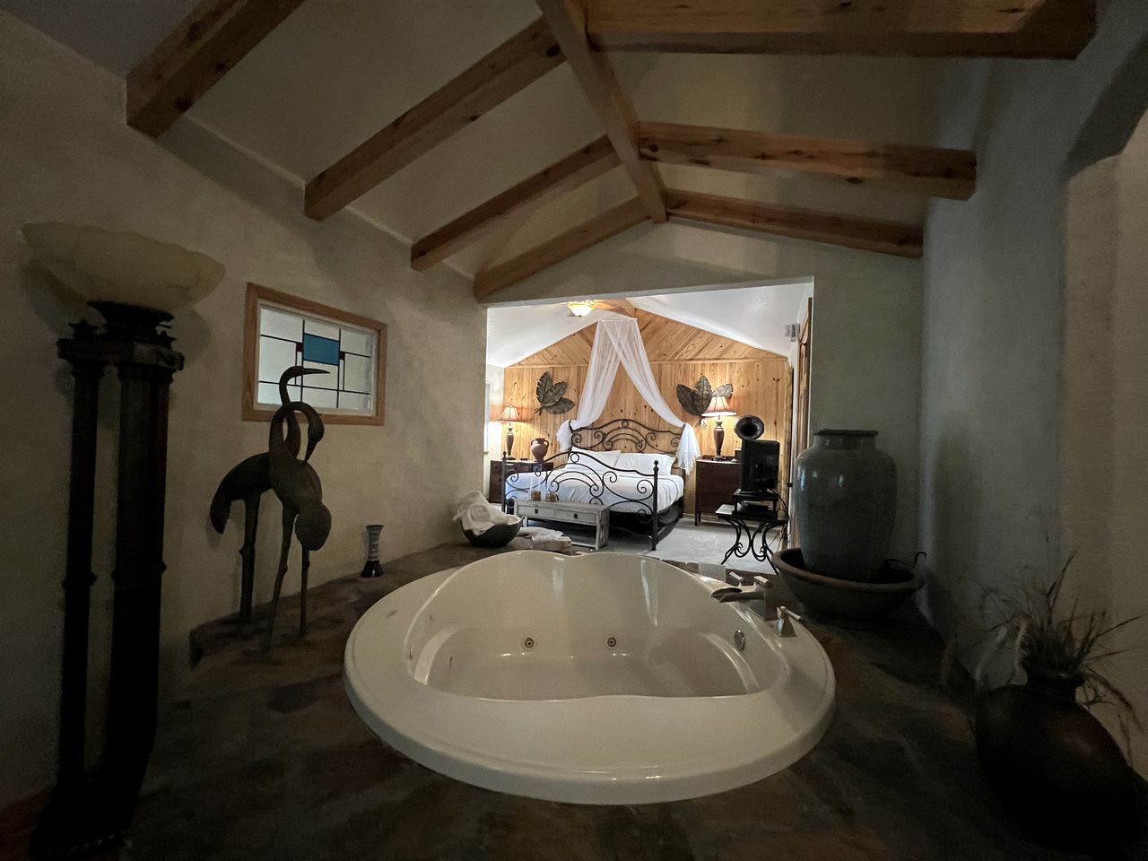 Impressive Log Cabin with Hot-tub and Fire Pit in Mount Ida, Arkansas