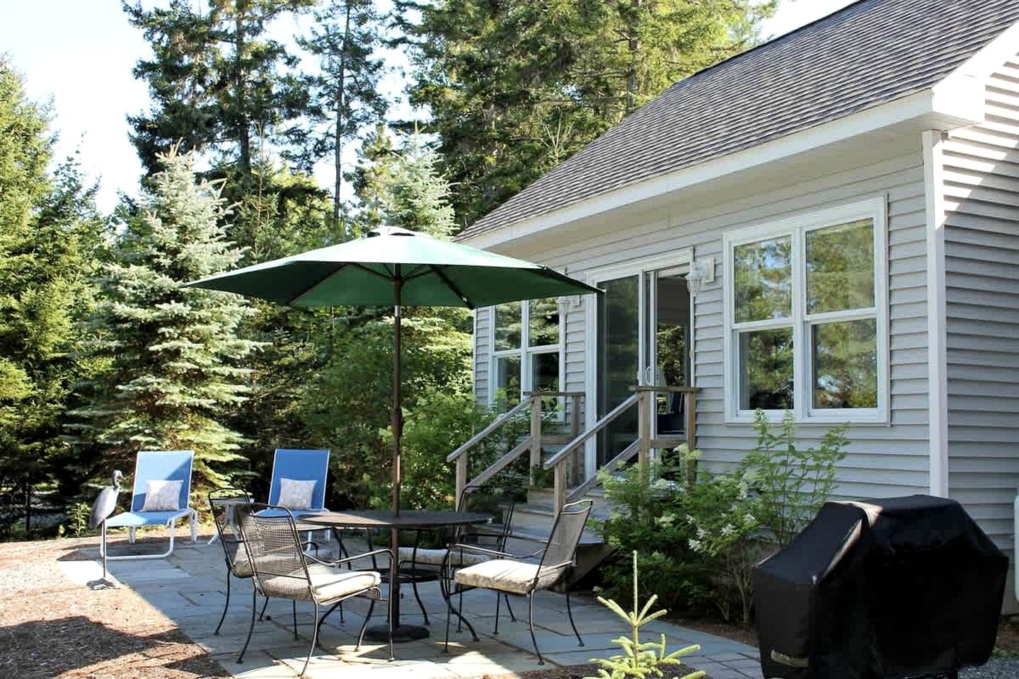 Romantic Waterfront Cottage with Private Beach & Fireplace Near Hancock, Maine