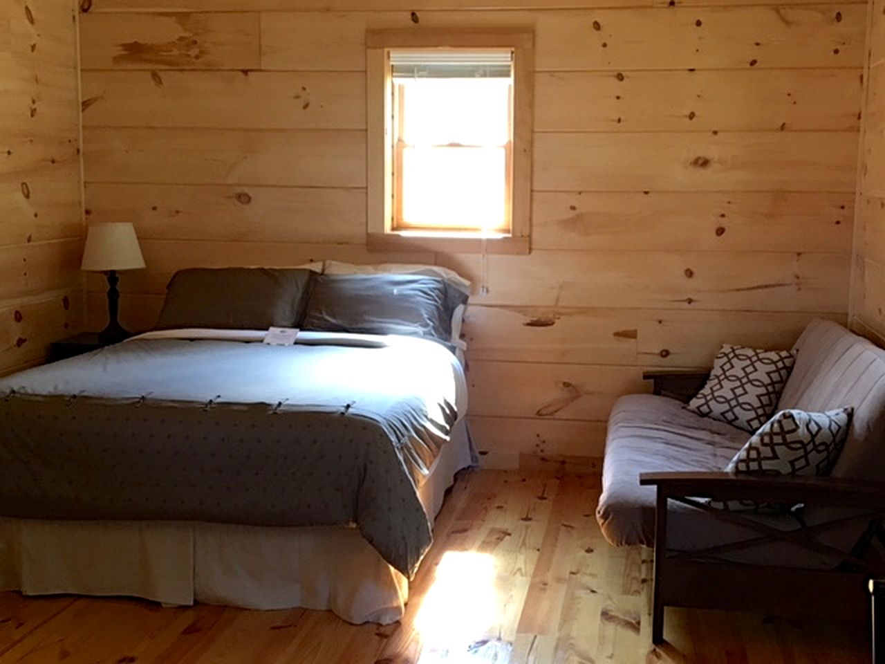 Cozy Cabin Rental for Couples' Getaway near Blue Ridge Parkway, North Carolina