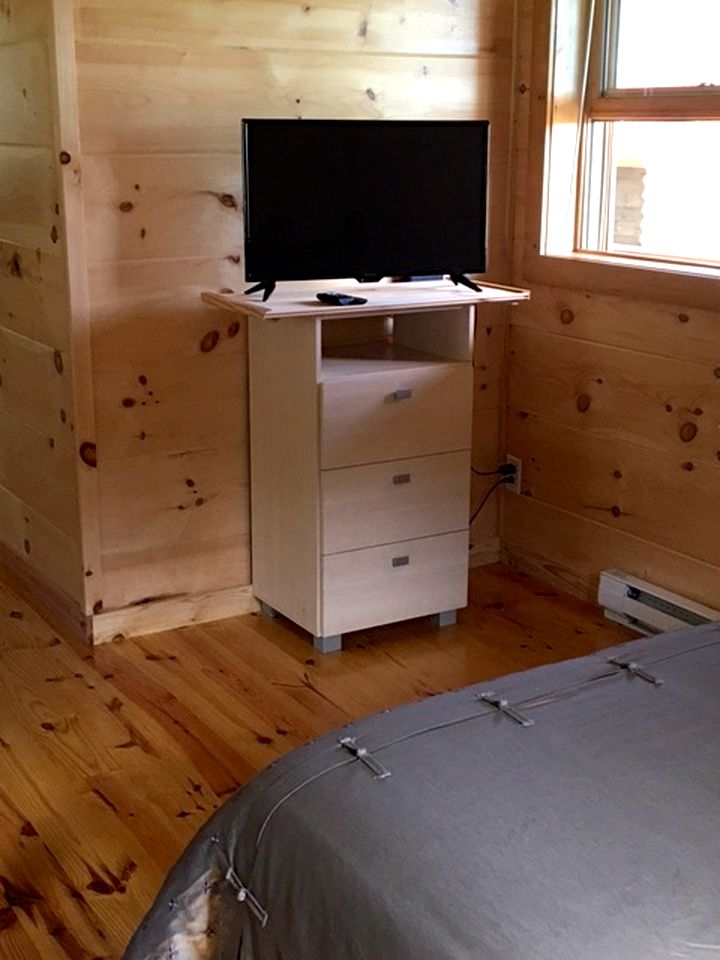 Cozy Cabin Rental for Couples' Getaway near Blue Ridge Parkway, North Carolina