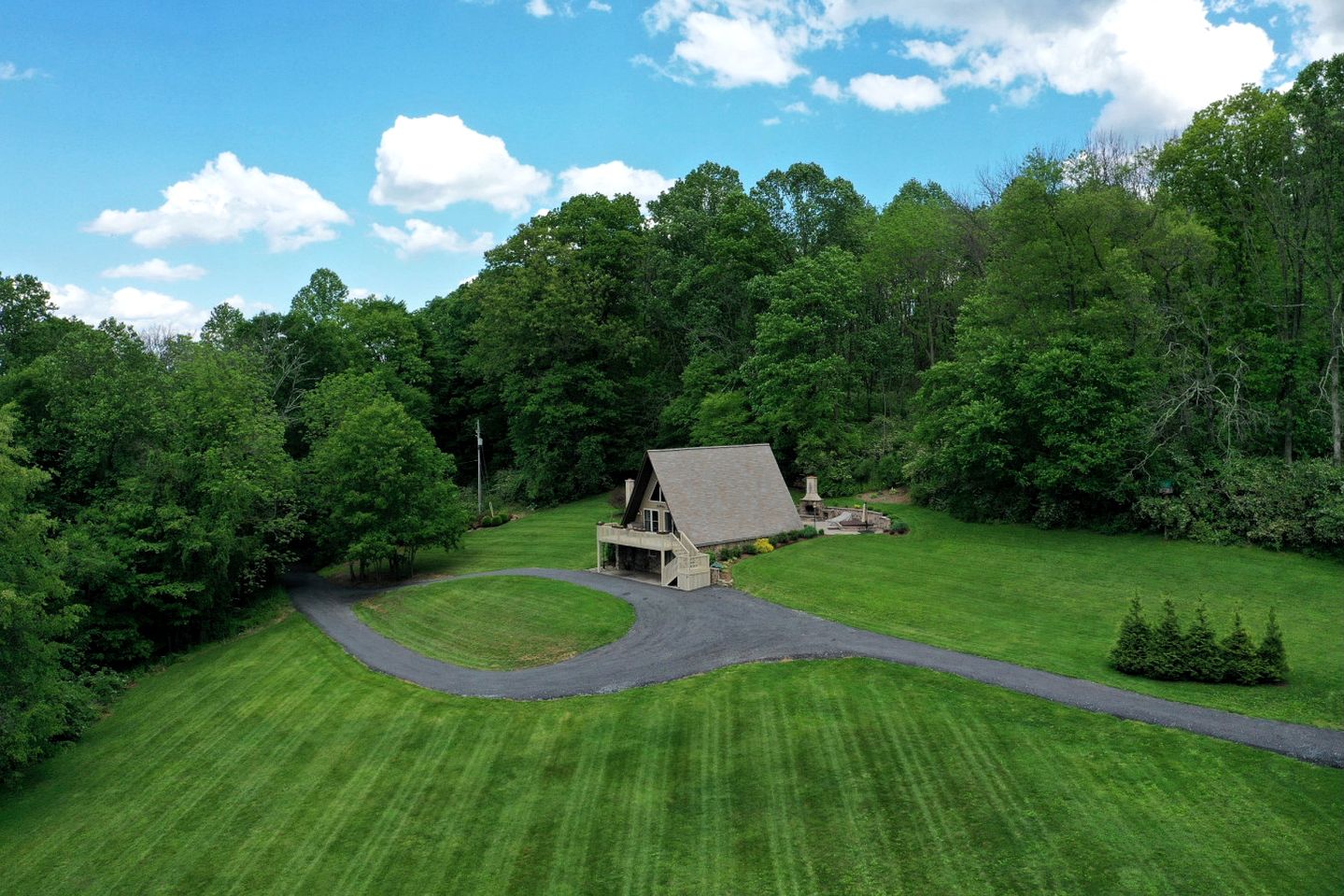 Fantastic A-Frame Cabin for a Couples' Getaway near Robesonia, Pennsylvania